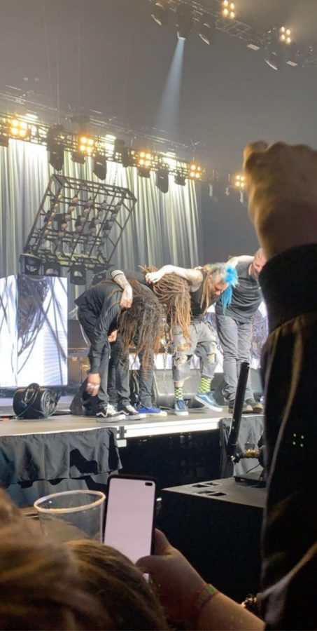 Korn takes a bow after their incredible performance in Lincoln, NE.