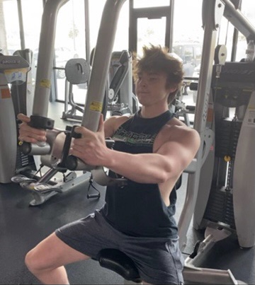 Senior Jackson Lagemann goes to the gym every day to lift and workout. He has been going to the gym since middle school, where he lost 40 pounds and gained it all back in muscle. “My main focus in fitness has been bodybuilding,” Lagemann said. “A lot of what I post can be translated into strength training, conditioning or weight loss.”