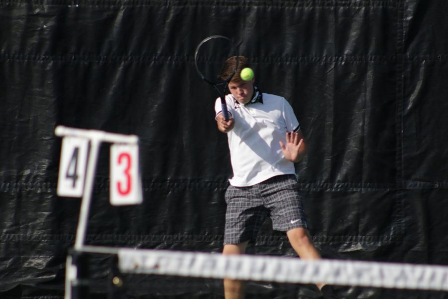 Senior Palmer Wright wins his match against Gretna. “It was a hard fought match but toward the end I was feeling strong” Wright said. The Wildcats defeated Gretna in the dual with a score of 8-1. “Finishing the season strong with this win was good for our team leading up to Metros.”
