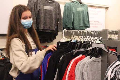Sophomore Sophia Mason decided to dedicate her Sunday morning on Oct. 10 to be a personal shopper for Operation School Bell (OSB). She spent the four hours keeping track of families’ balances and helping them find affordable clothing for their children. “I decided to get involved with OSB because I needed community service hours and my grandma has been a part of the organization for years and has always told me I should get involved with it,” Mason said. “I will continue volunteering because it is a good cause and I enjoyed being a shopping assistant because I enjoy helping people.”