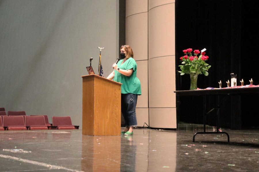 Explaining directions and the designated rooms each Forensics and Debate student will compete in, Forensis coach Jennifer Jerome wraps up her directions. Starting off the season with an in-person tournament the GOLD tournament was held on Nov. 12 at Millard West High School. “I'm excited to finally get back to in-person competition,” Jerome said. “We wanted to start with our GOLD tournament so that our novice members could get the swing of things before we jump into the busy season.”