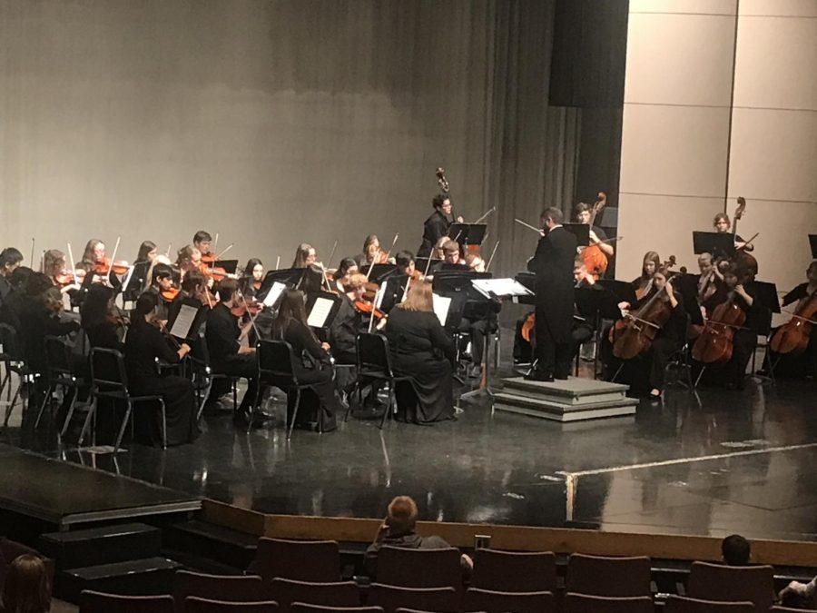Orchestra+students+start+off+the+concert+playing+Peer+Gynt+Suite.